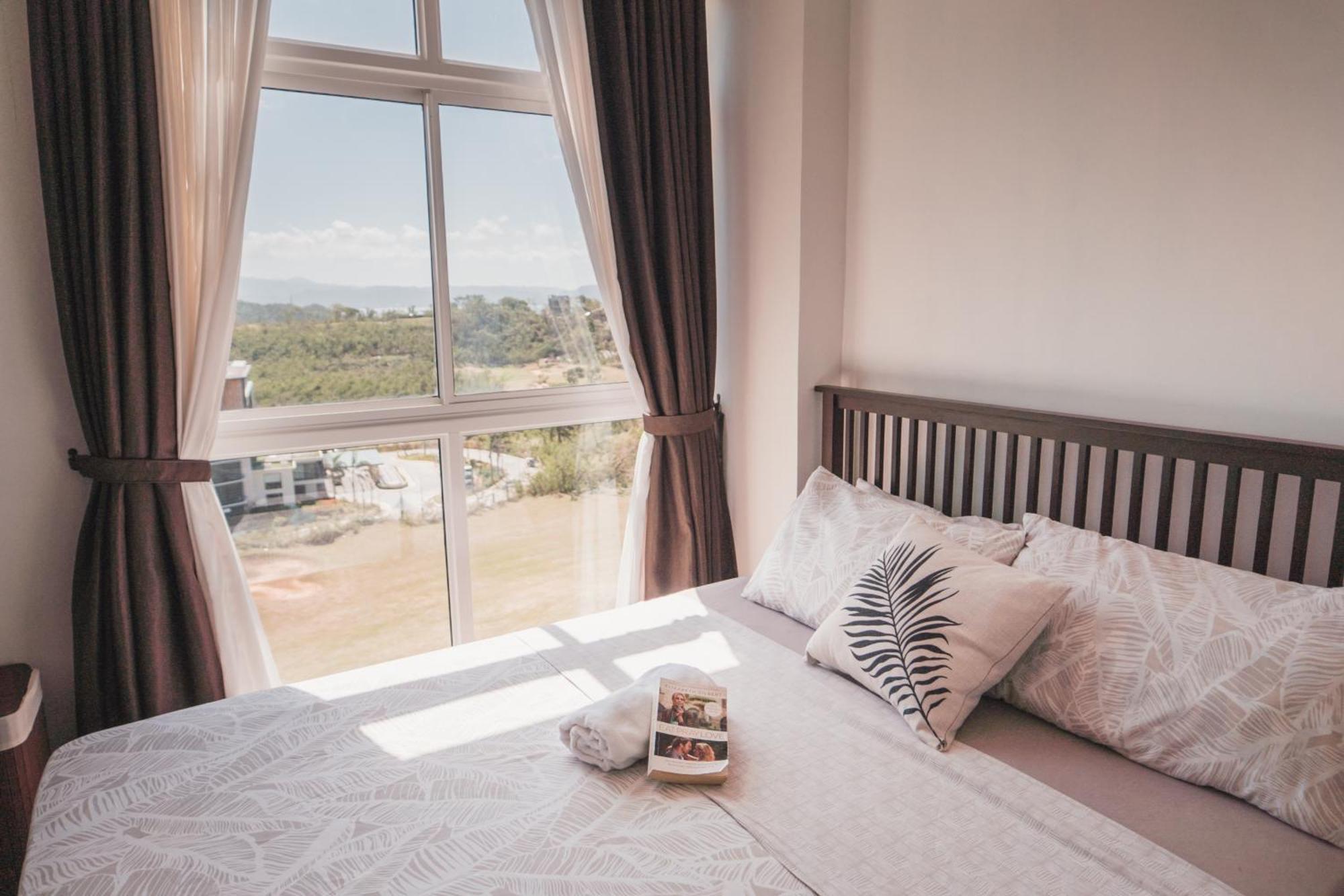 Modern Tropical Luxe Apartment - Boracay Newcoast Yapak Luaran gambar